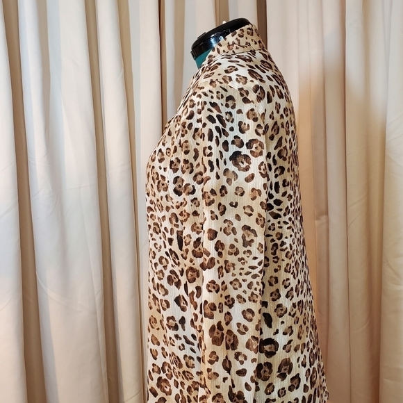 0038. Alfred Dunner ~ Leopord Print ~ Lightweight Blouse ~ 16 - Picture 9 of 11